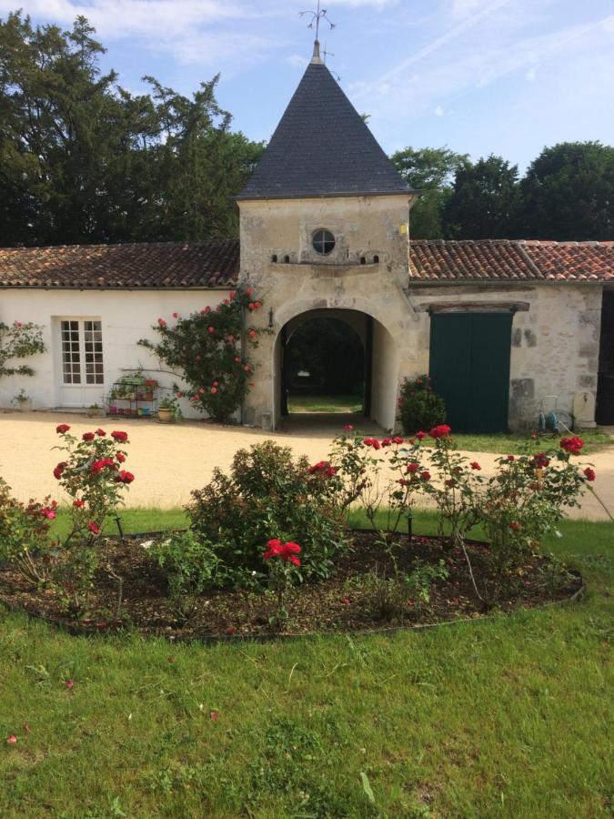 Bed and Breakfast Le Logis Du Plessis Chaniers Экстерьер фото
