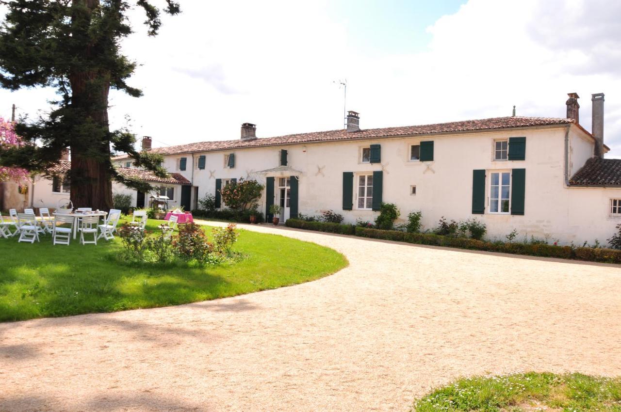 Bed and Breakfast Le Logis Du Plessis Chaniers Экстерьер фото