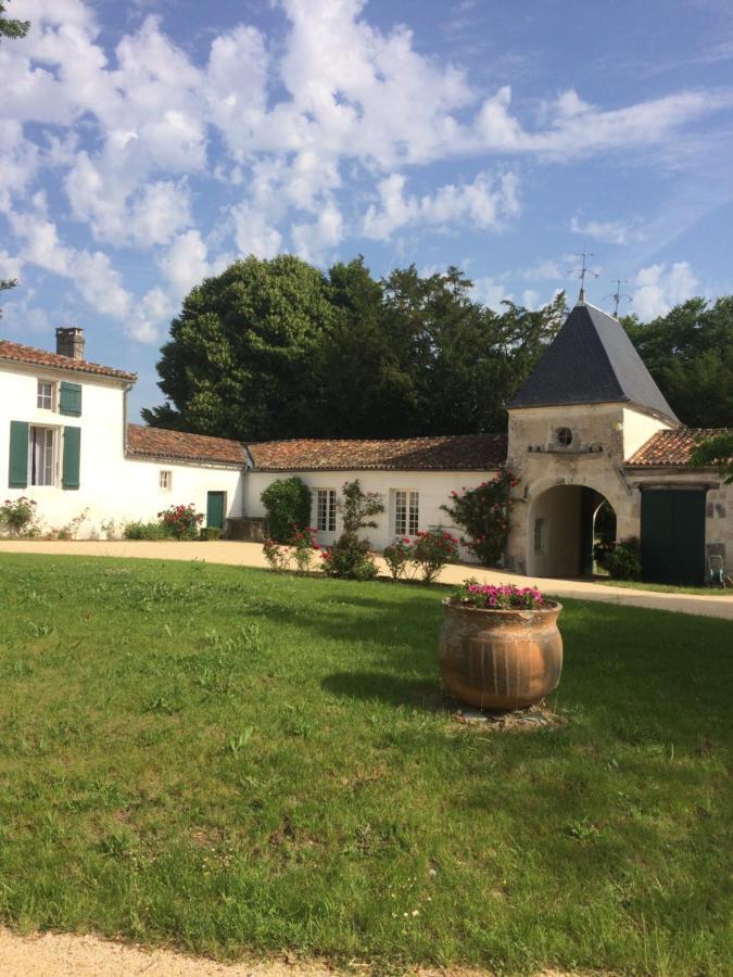 Bed and Breakfast Le Logis Du Plessis Chaniers Экстерьер фото