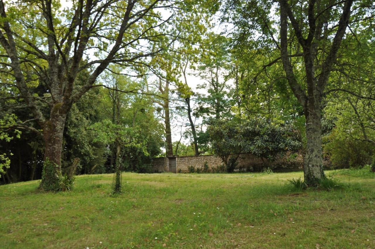 Bed and Breakfast Le Logis Du Plessis Chaniers Экстерьер фото